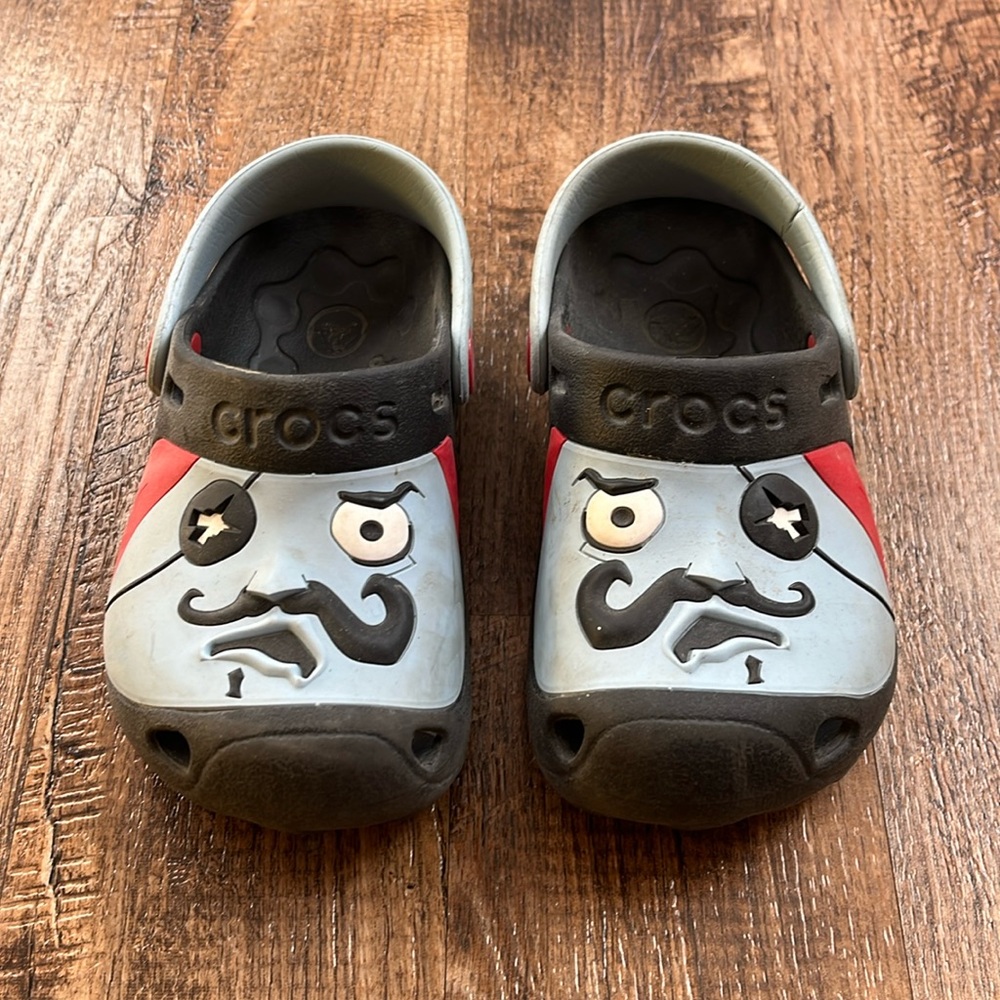 Toddler Size 8-9C Crocs